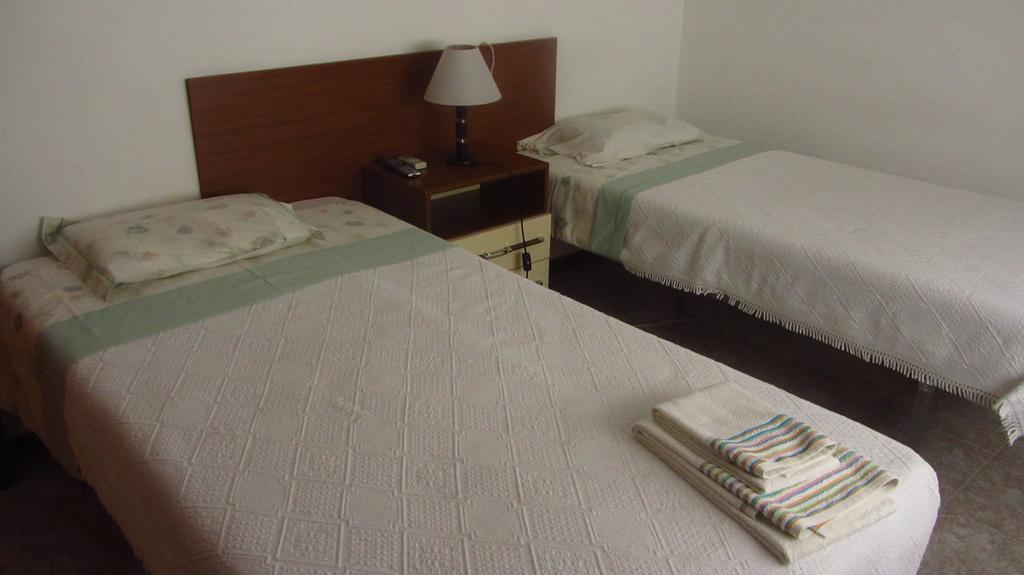 Residencial Martinho Hotel Lousa  Bagian luar foto