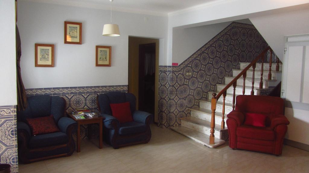 Residencial Martinho Hotel Lousa  Bagian luar foto
