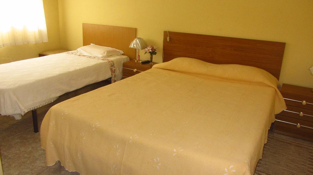 Residencial Martinho Hotel Lousa  Bagian luar foto